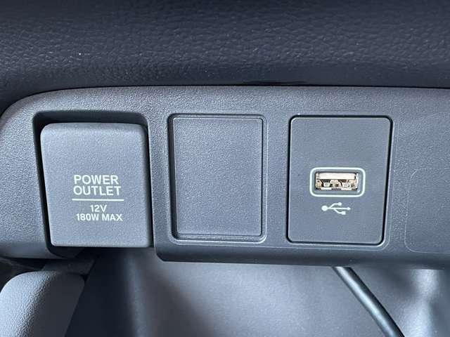 フィット ｅ：ＨＥＶ　ＲＳ　ホンダセンシング！カロッツェリアナビ＆フルセグＴＶ＆ＤＶＤ＆ＢＴ＆バックカメラ！ＬＥＤヘッドライト！オートライト！純正アルミ＆エアロ！半革シート！純正ＥＴＣ！パドルシフト！スマート（31枚目）