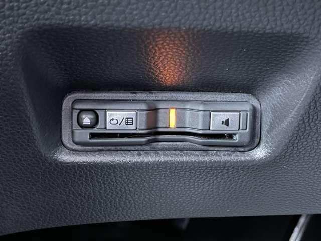 フィット ｅ：ＨＥＶ　ＲＳ　ホンダセンシング！カロッツェリアナビ＆フルセグＴＶ＆ＤＶＤ＆ＢＴ＆バックカメラ！ＬＥＤヘッドライト！オートライト！純正アルミ＆エアロ！半革シート！純正ＥＴＣ！パドルシフト！スマート（34枚目）