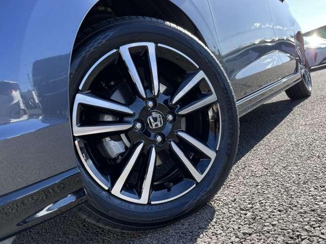 フィット ｅ：ＨＥＶ　ＲＳ　ホンダセンシング！カロッツェリアナビ＆フルセグＴＶ＆ＤＶＤ＆ＢＴ＆バックカメラ！ＬＥＤヘッドライト！オートライト！純正アルミ＆エアロ！半革シート！純正ＥＴＣ！パドルシフト！スマート（40枚目）