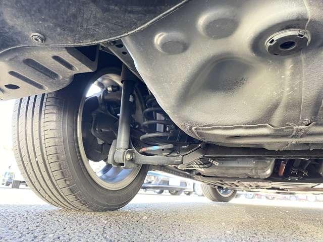 フィット ｅ：ＨＥＶ　ＲＳ　ホンダセンシング！カロッツェリアナビ＆フルセグＴＶ＆ＤＶＤ＆ＢＴ＆バックカメラ！ＬＥＤヘッドライト！オートライト！純正アルミ＆エアロ！半革シート！純正ＥＴＣ！パドルシフト！スマート（43枚目）