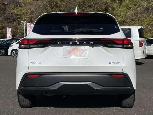 ノート Ｘ　エアリーグレーエディション　全方位運転支援システム！プロパイロット！純正コネクトナビ＆フルセグＴＶ＆ＢＴ！インテリジェントアラウンドビューモニター＆ルームミラー！アダプティブＬＥＤヘッドライト！オートライト！（6枚目）