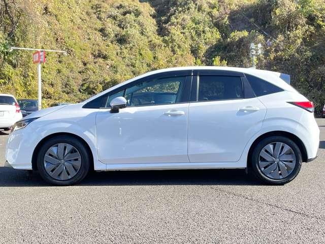 ノート Ｘ　エアリーグレーエディション　全方位運転支援システム！プロパイロット！純正コネクトナビ＆フルセグＴＶ＆ＢＴ！インテリジェントアラウンドビューモニター＆ルームミラー！アダプティブＬＥＤヘッドライト！オートライト！（8枚目）