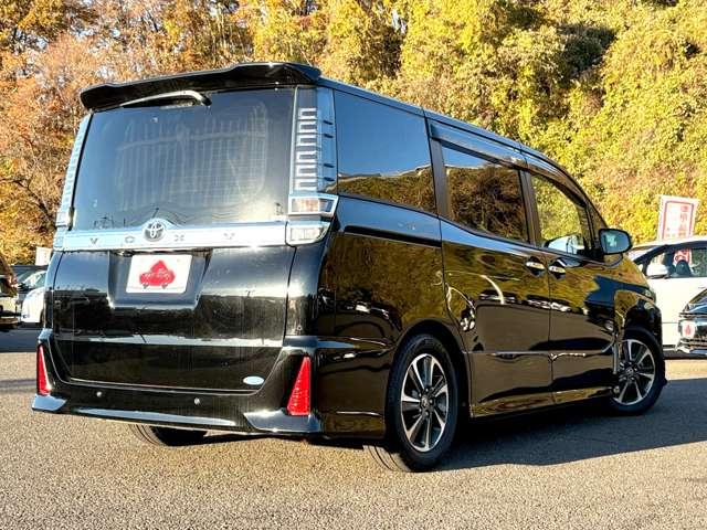 ヴォクシー ZS 煌III 4WD(4枚目)