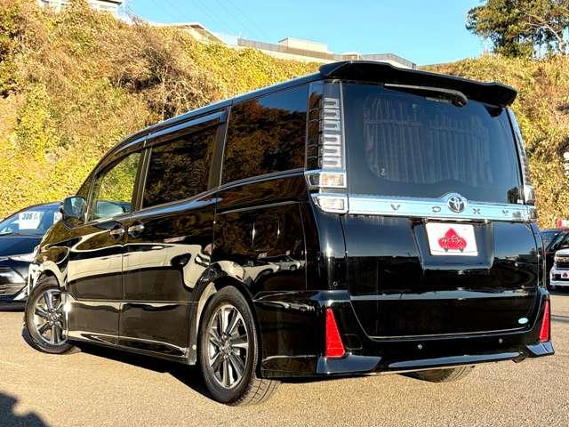 ヴォクシー ZS 煌III 4WD(5枚目)