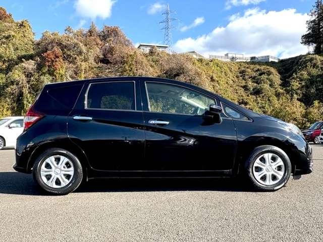 ノート Ｘ　インテリジェントエマージェンシーブレーキ！車線逸脱警報！ケンウッドナビ＆１セグＴＶ＆ＤＶＤ！オートライト！社外ＥＴＣ！インテリジェントキー／プッシュスタート！アイドリングストップ！（7枚目）