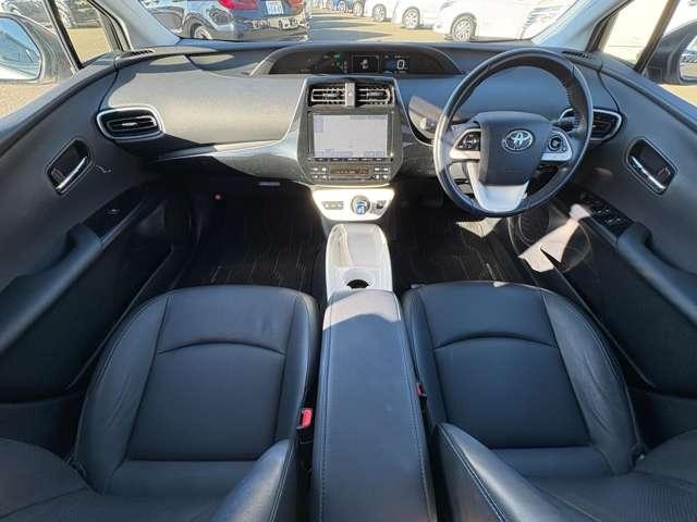 プリウス Ａプレミアム　ツーリングセレクション　セーフティセンスＰ！ブラインドスポットモニター！レザーシート！快適温熱シート！運転席パワーシート！純正ナビ＆フルセグＴＶ＆ＢＴ＆バックカメラ！ＬＥＤヘッドライト！オートライト！（29枚目）