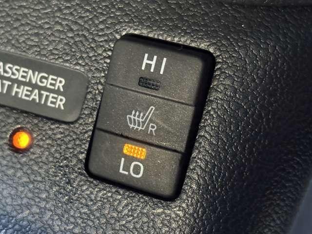 プリウス Ａプレミアム　ツーリングセレクション　セーフティセンスＰ！ブラインドスポットモニター！レザーシート！快適温熱シート！運転席パワーシート！純正ナビ＆フルセグＴＶ＆ＢＴ＆バックカメラ！ＬＥＤヘッドライト！オートライト！（37枚目）