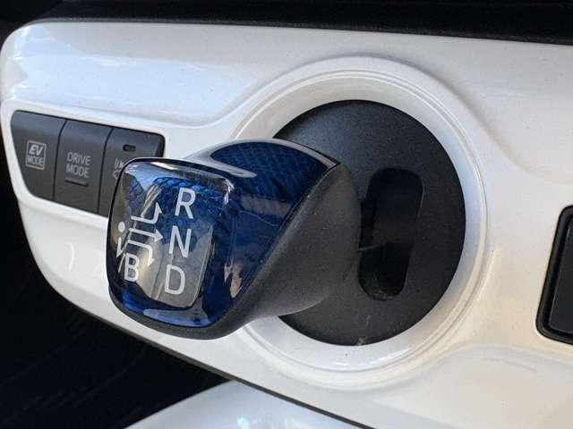 プリウス Ａプレミアム　ツーリングセレクション　セーフティセンスＰ！ブラインドスポットモニター！レザーシート！快適温熱シート！運転席パワーシート！純正ナビ＆フルセグＴＶ＆ＢＴ＆バックカメラ！ＬＥＤヘッドライト！オートライト！（45枚目）