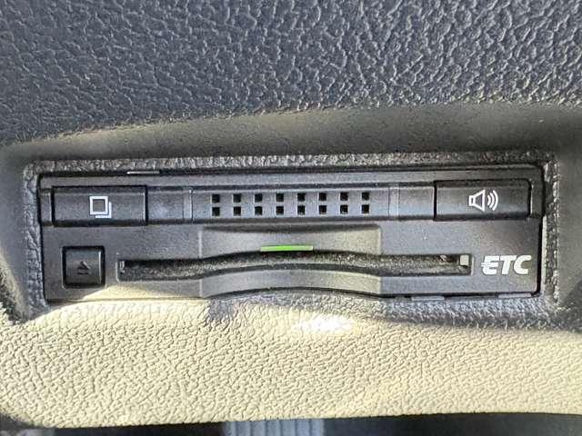 プリウス Ａプレミアム　ツーリングセレクション　セーフティセンスＰ！ブラインドスポットモニター！レザーシート！快適温熱シート！運転席パワーシート！純正ナビ＆フルセグＴＶ＆ＢＴ＆バックカメラ！ＬＥＤヘッドライト！オートライト！（54枚目）