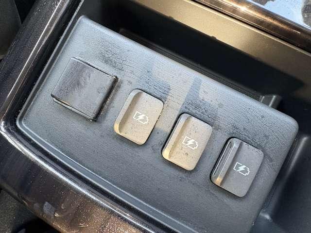 エルグランド ２５０ハイウェイスターＳ　ＮＩＳＳＡＮＣＯＭＭＥＣＴナビゲーションシステム／リアエンターテイメントシステムセット（37枚目）