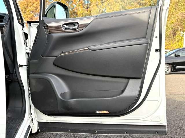 エルグランド ２５０ハイウェイスターＳ　ＮＩＳＳＡＮＣＯＭＭＥＣＴナビゲーションシステム／リアエンターテイメントシステムセット（44枚目）