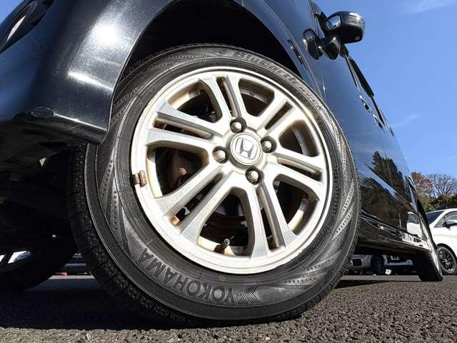 Ｎ－ＢＯＸ Ｇ・Ｌパッケージ　ギャザズナビ＆フルセグＴＶ＆バックカメラ／Ｂｌｕｅｔｏｏｔｈ　ａｕｄｉｏ／禁煙車／チップアップシート／ＥＴＣ／ディスチャージヘッドライト／横滑り防止／ドライブレコーダー／純正アルミホイール１４インチ（10枚目）