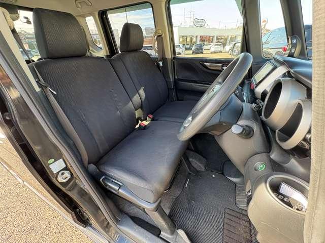 Ｎ－ＢＯＸ Ｇ・Ｌパッケージ　ギャザズナビ＆フルセグＴＶ＆バックカメラ／Ｂｌｕｅｔｏｏｔｈ　ａｕｄｉｏ／禁煙車／チップアップシート／ＥＴＣ／ディスチャージヘッドライト／横滑り防止／ドライブレコーダー／純正アルミホイール１４インチ（18枚目）