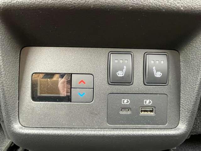 後部座席用シートヒーター＆ＵＳＢソケット