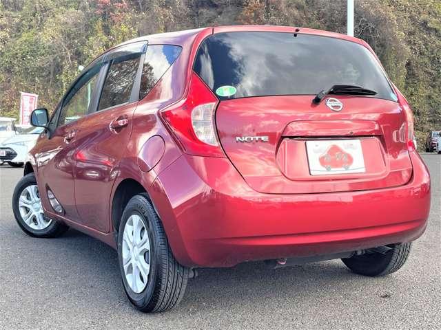 ノート １．２Ｘ　ＦＯＵＲ　４ＷＤ　５名　社外ＥＴＣ／純正メモリーナビ／オートエアコン／ＡＢＳ／ワンセグＴＶ／１４インチ／スマートキー／スマートプッシュスタート／電動格納ミラー／ワンオーナー／禁煙車／４ＷＤ（5枚目）