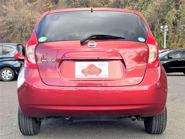 ノート １．２Ｘ　ＦＯＵＲ　４ＷＤ　５名　社外ＥＴＣ／純正メモリーナビ／オートエアコン／ＡＢＳ／ワンセグＴＶ／１４インチ／スマートキー／スマートプッシュスタート／電動格納ミラー／ワンオーナー／禁煙車／４ＷＤ（6枚目）