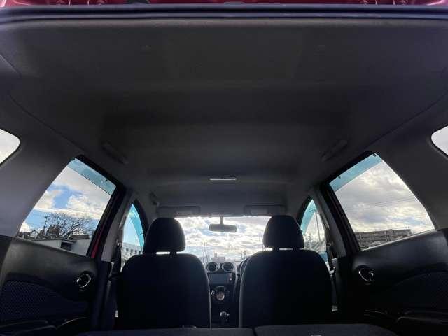 ノート １．２Ｘ　ＦＯＵＲ　４ＷＤ　５名　社外ＥＴＣ／純正メモリーナビ／オートエアコン／ＡＢＳ／ワンセグＴＶ／１４インチ／スマートキー／スマートプッシュスタート／電動格納ミラー／ワンオーナー／禁煙車／４ＷＤ（27枚目）