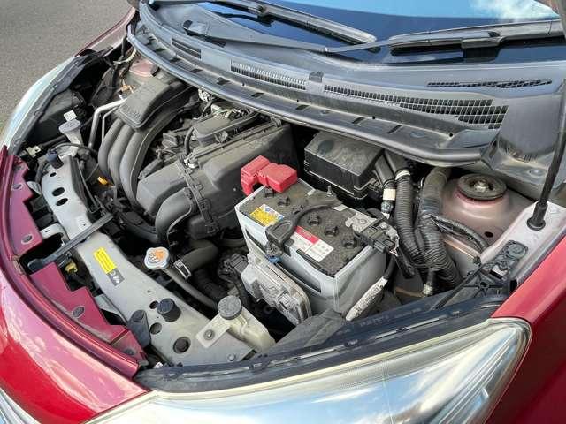 ノート １．２Ｘ　ＦＯＵＲ　４ＷＤ　５名　社外ＥＴＣ／純正メモリーナビ／オートエアコン／ＡＢＳ／ワンセグＴＶ／１４インチ／スマートキー／スマートプッシュスタート／電動格納ミラー／ワンオーナー／禁煙車／４ＷＤ（28枚目）