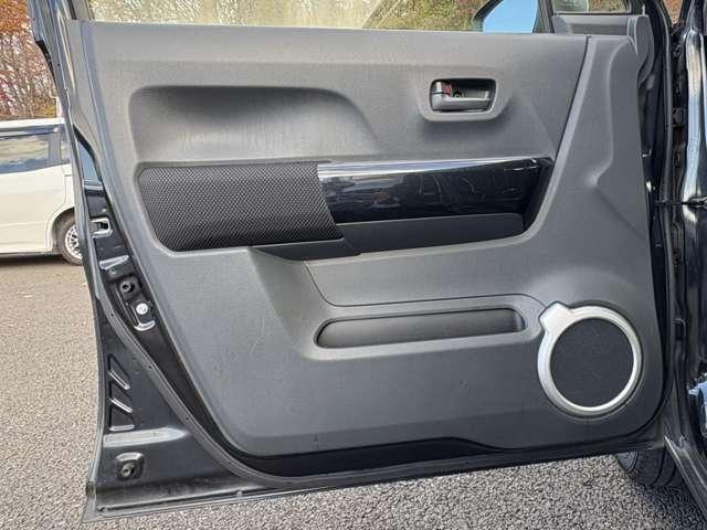 ハスラー ６６０Ａ　４ＷＤ　４名　１オーナー車！レーダーブレーキサポート！オートライト！カロッツェリアナビ【ＡＶＩＣ－ＺＨ００７７】！フルセグＴＶ！アイドリングストップ！ディスチャージヘッドライト！インテリジェント！禁煙車！（34枚目）