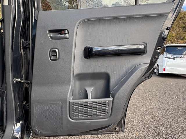 ハスラー ６６０Ａ　４ＷＤ　４名　１オーナー車！レーダーブレーキサポート！オートライト！カロッツェリアナビ【ＡＶＩＣ－ＺＨ００７７】！フルセグＴＶ！アイドリングストップ！ディスチャージヘッドライト！インテリジェント！禁煙車！（35枚目）