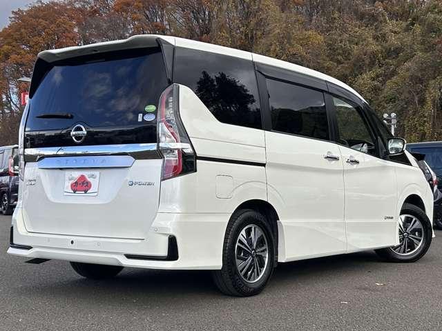 セレナ e-パワー ハイウェイスターV(7名) 1オーナー車!全方位運転支援システム!プロパイロット!純正ナビ&フルセグTV&DVD&BT&バックカメラ!ハンズフリー両側パワースライドドア!アダプティブLEDヘッドライト!純正ETC!後期型(4枚目)