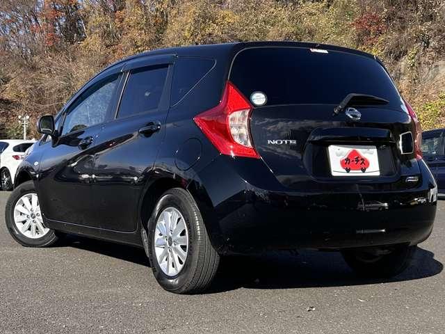 ノート Ｘ　ＤＩＧ－Ｓ　アイドリングストップ！エコスーパーチャージャー！純正ナビ＆フルセグＴＶ＆バックカメラ！インテリジェントキー！プッシュエンジンスターター！純正ＥＴＣ！（5枚目）