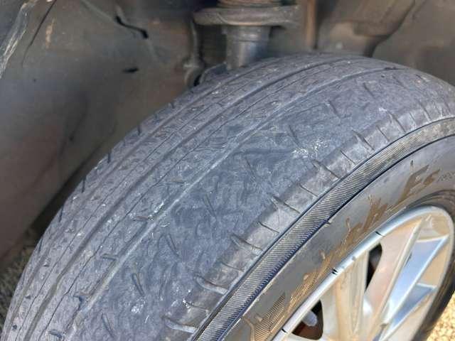 ノート Ｘ　ＤＩＧ－Ｓ　アイドリングストップ！エコスーパーチャージャー！純正ナビ＆フルセグＴＶ＆バックカメラ！インテリジェントキー！プッシュエンジンスターター！純正ＥＴＣ！（13枚目）