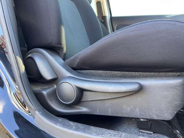 ノート Ｘ　ＤＩＧ－Ｓ　アイドリングストップ！エコスーパーチャージャー！純正ナビ＆フルセグＴＶ＆バックカメラ！インテリジェントキー！プッシュエンジンスターター！純正ＥＴＣ！（18枚目）