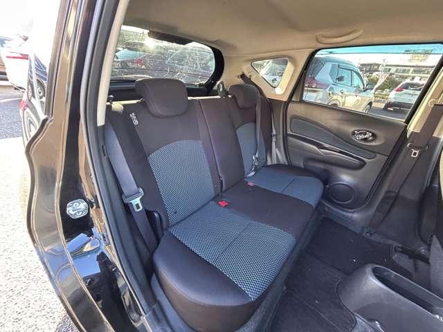 ノート Ｘ　ＤＩＧ－Ｓ　アイドリングストップ！エコスーパーチャージャー！純正ナビ＆フルセグＴＶ＆バックカメラ！インテリジェントキー！プッシュエンジンスターター！純正ＥＴＣ！（20枚目）