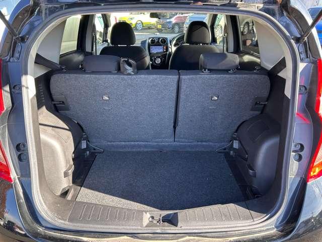 ノート Ｘ　ＤＩＧ－Ｓ　アイドリングストップ！エコスーパーチャージャー！純正ナビ＆フルセグＴＶ＆バックカメラ！インテリジェントキー！プッシュエンジンスターター！純正ＥＴＣ！（21枚目）