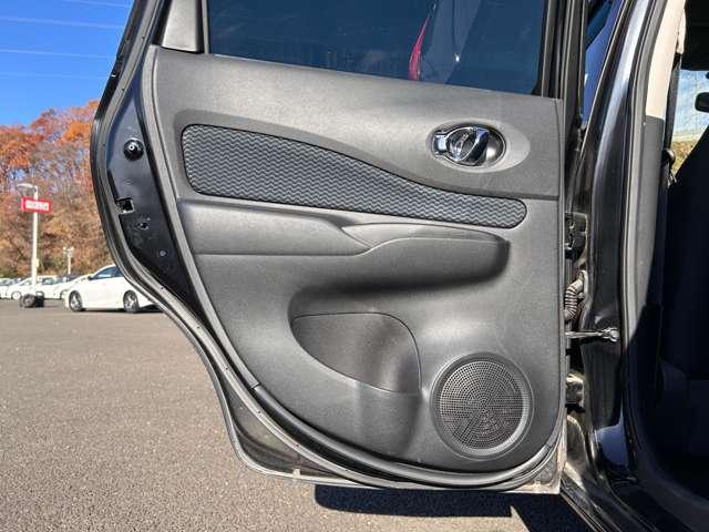 ノート Ｘ　ＤＩＧ－Ｓ　アイドリングストップ！エコスーパーチャージャー！純正ナビ＆フルセグＴＶ＆バックカメラ！インテリジェントキー！プッシュエンジンスターター！純正ＥＴＣ！（43枚目）