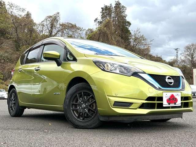 ノート ｅ－パワー　Ｘ　インテリジェントエマージェンシーブレーキ！車線逸脱警報！純正ナビ【ＭＭ３１６Ｄ－Ｗ】！フルセグＴＶ！アラウンドビューモニター！スマートキー！ウィンカーミラー！（3枚目）