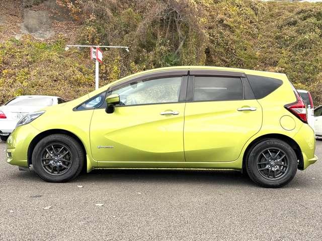 ノート ｅ－パワー　Ｘ　インテリジェントエマージェンシーブレーキ！車線逸脱警報！純正ナビ【ＭＭ３１６Ｄ－Ｗ】！フルセグＴＶ！アラウンドビューモニター！スマートキー！ウィンカーミラー！（9枚目）