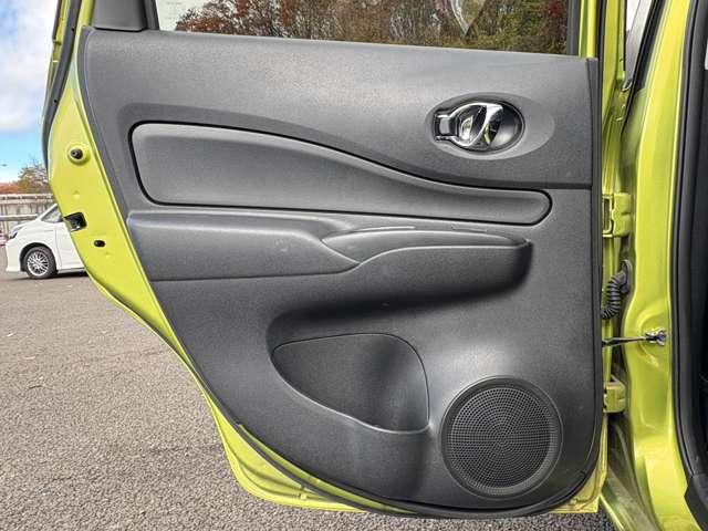 ノート ｅ－パワー　Ｘ　インテリジェントエマージェンシーブレーキ！車線逸脱警報！純正ナビ【ＭＭ３１６Ｄ－Ｗ】！フルセグＴＶ！アラウンドビューモニター！スマートキー！ウィンカーミラー！（34枚目）