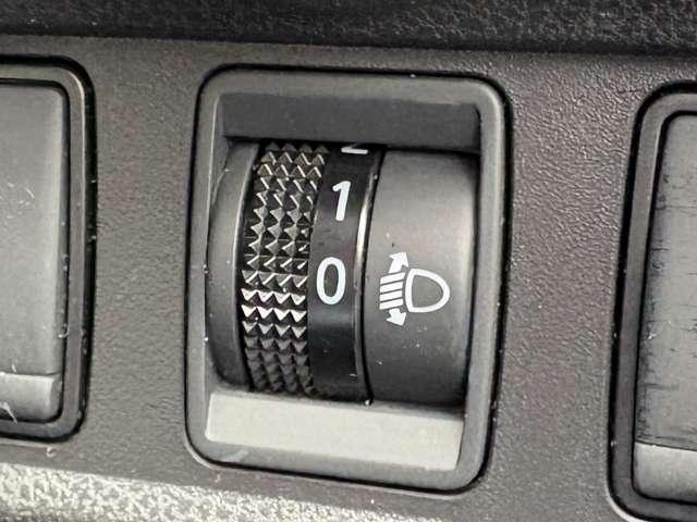 ノート ｅ－パワー　Ｘ　インテリジェントエマージェンシーブレーキ！車線逸脱警報！純正ナビ【ＭＭ３１６Ｄ－Ｗ】！フルセグＴＶ！アラウンドビューモニター！スマートキー！ウィンカーミラー！（43枚目）