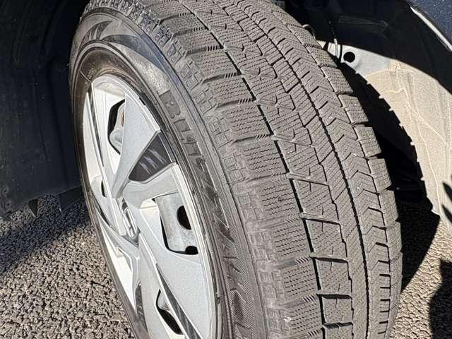 フリードハイブリッド ハイブリッド・Ｇホンダセンシング　ホンダセンシング！ギャザーズナビ＆フルセグＴＶ＆ＤＶＤ＆ＢＴ＆バックカメラ！ＬＥＤヘッドライト！オートライト！シートヒーター！両側パワースライドドア！純正ＥＴＣ！スマートキーシステム（12枚目）