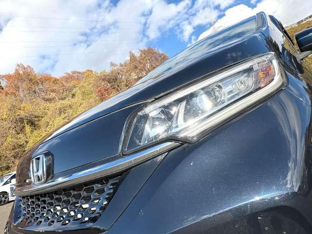 フリードハイブリッド ハイブリッド・Ｇホンダセンシング　ホンダセンシング！ギャザーズナビ＆フルセグＴＶ＆ＤＶＤ＆ＢＴ＆バックカメラ！ＬＥＤヘッドライト！オートライト！シートヒーター！両側パワースライドドア！純正ＥＴＣ！スマートキーシステム（15枚目）