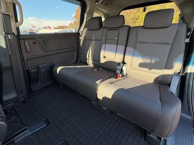 フリードハイブリッド ハイブリッド・Ｇホンダセンシング　ホンダセンシング！ギャザーズナビ＆フルセグＴＶ＆ＤＶＤ＆ＢＴ＆バックカメラ！ＬＥＤヘッドライト！オートライト！シートヒーター！両側パワースライドドア！純正ＥＴＣ！スマートキーシステム（20枚目）