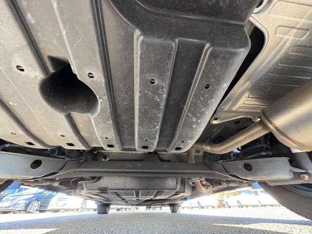 フリードハイブリッド ハイブリッド・Ｇホンダセンシング　ホンダセンシング！ギャザーズナビ＆フルセグＴＶ＆ＤＶＤ＆ＢＴ＆バックカメラ！ＬＥＤヘッドライト！オートライト！シートヒーター！両側パワースライドドア！純正ＥＴＣ！スマートキーシステム（28枚目）