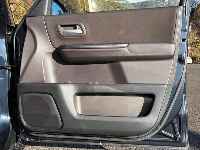 フリードハイブリッド ハイブリッド・Ｇホンダセンシング　ホンダセンシング！ギャザーズナビ＆フルセグＴＶ＆ＤＶＤ＆ＢＴ＆バックカメラ！ＬＥＤヘッドライト！オートライト！シートヒーター！両側パワースライドドア！純正ＥＴＣ！スマートキーシステム（29枚目）