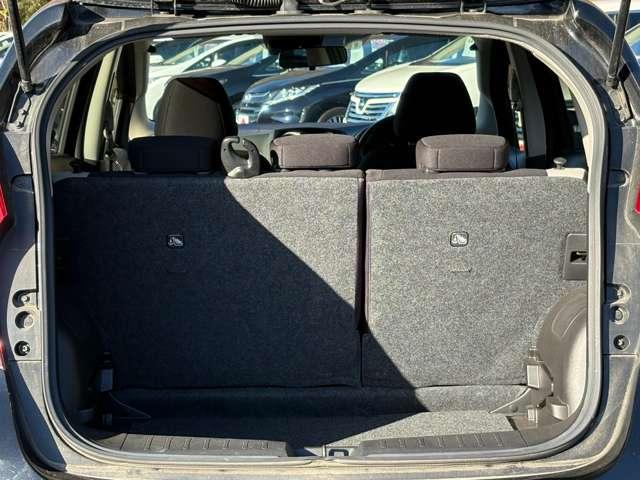 ノート Ｘ　ＮＩＳＭＯ用エアロ＆アルミ！インテリジェントエマージェンシーブレーキ！レーンディパーチャーワーニング！ソナーシステム！純正ナビ！フルセグＴＶ！バックカメラ！アイド！リングストップ！ＬＥＤヘッドライト！（23枚目）