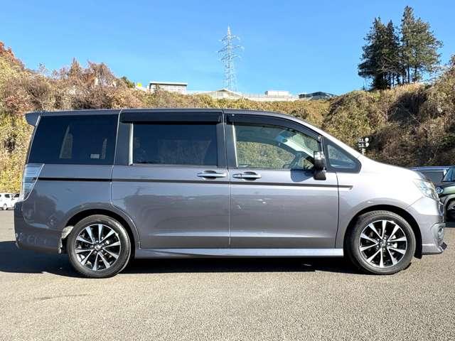 ステップワゴンスパーダ Ｚ　クールスピリット　走行５７．５００キロ！アイドリングストップ／エコアシスト！ギャザーズナビ＆フルセグＴＶ＆ＤＶＤ＆バックカメラ！両側パワースライドドア！ＨＩＤヘッドライト！純正アルミ＆エアロ！半革シート！禁煙車！（7枚目）