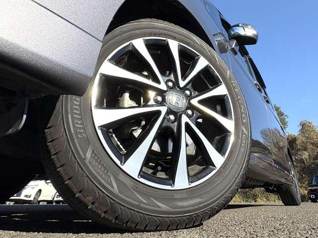 ステップワゴンスパーダ Ｚ　クールスピリット　走行５７．５００キロ！アイドリングストップ／エコアシスト！ギャザーズナビ＆フルセグＴＶ＆ＤＶＤ＆バックカメラ！両側パワースライドドア！ＨＩＤヘッドライト！純正アルミ＆エアロ！半革シート！禁煙車！（10枚目）