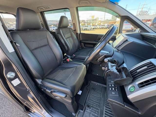 ステップワゴンスパーダ Ｚ　クールスピリット　走行５７．５００キロ！アイドリングストップ／エコアシスト！ギャザーズナビ＆フルセグＴＶ＆ＤＶＤ＆バックカメラ！両側パワースライドドア！ＨＩＤヘッドライト！純正アルミ＆エアロ！半革シート！禁煙車！（18枚目）