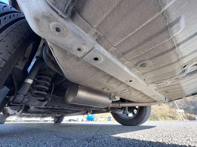 ステップワゴンスパーダ Ｚ　クールスピリット　走行５７．５００キロ！アイドリングストップ／エコアシスト！ギャザーズナビ＆フルセグＴＶ＆ＤＶＤ＆バックカメラ！両側パワースライドドア！ＨＩＤヘッドライト！純正アルミ＆エアロ！半革シート！禁煙車！（30枚目）