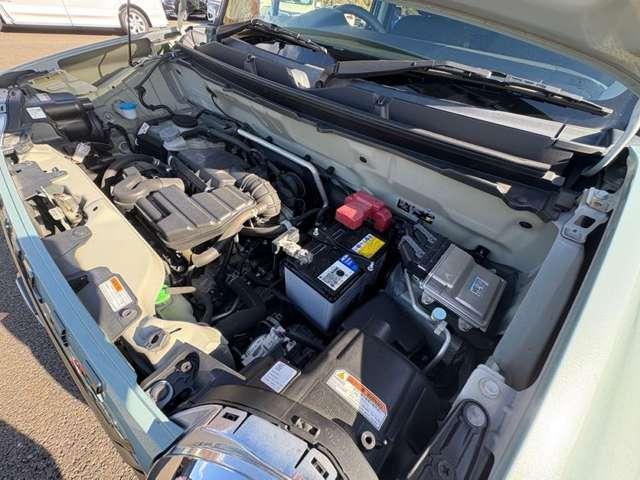 ハスラー ＪスタイルＩＩＩ　スチールシルバールーフ！アイドリングストップ！デュアルカメラブレーキサポート！純正ナビ＆フルセグＴＶ＆ＤＶＤ＆ＢＴ！全方位モニター！ＨＩＤヘッドライト！純正アルミ！半革シート！シートヒーター！（28枚目）