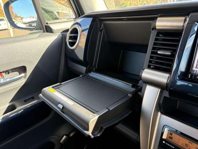 ハスラー ＪスタイルＩＩＩ　スチールシルバールーフ！アイドリングストップ！デュアルカメラブレーキサポート！純正ナビ＆フルセグＴＶ＆ＤＶＤ＆ＢＴ！全方位モニター！ＨＩＤヘッドライト！純正アルミ！半革シート！シートヒーター！（55枚目）