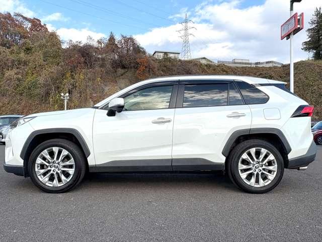 ＲＡＶ４ Ｇ　Ｚパッケージ　４ＷＤ　セーフティセンス！ブラインドスポットモニター！合皮シート！快適温熱シート！ハンドルヒーター！運転席パワーシート！純正ナビ＆フルセグＴＶ＆ＢＴ＆バックカメラ！デジタルインナーミラー！（8枚目）