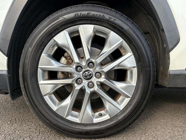 ＲＡＶ４ Ｇ　Ｚパッケージ　４ＷＤ　セーフティセンス！ブラインドスポットモニター！合皮シート！快適温熱シート！ハンドルヒーター！運転席パワーシート！純正ナビ＆フルセグＴＶ＆ＢＴ＆バックカメラ！デジタルインナーミラー！（12枚目）