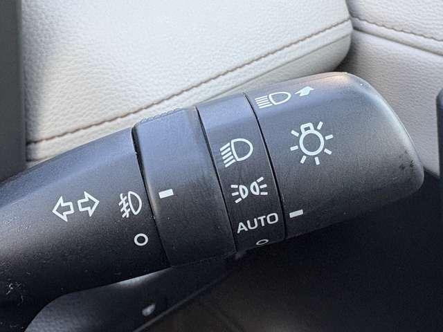 ＲＡＶ４ Ｇ　Ｚパッケージ　４ＷＤ　セーフティセンス！ブラインドスポットモニター！合皮シート！快適温熱シート！ハンドルヒーター！運転席パワーシート！純正ナビ＆フルセグＴＶ＆ＢＴ＆バックカメラ！デジタルインナーミラー！（19枚目）